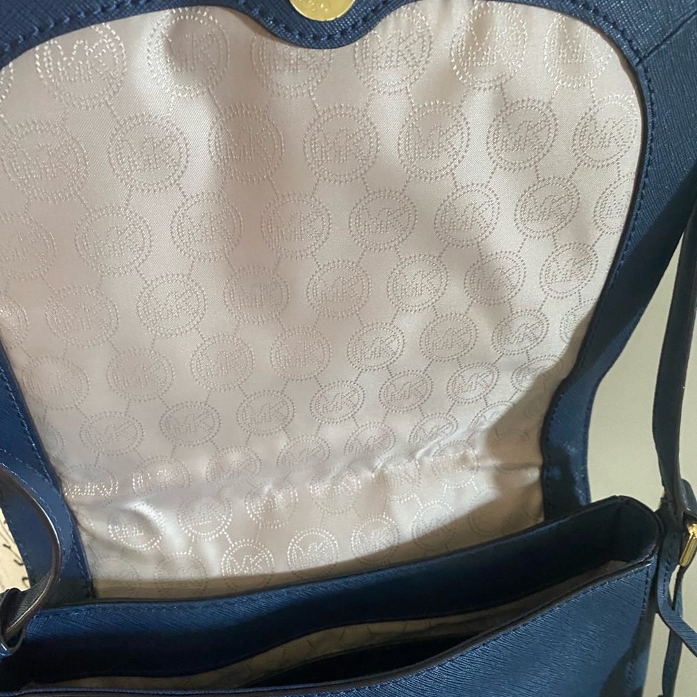 Michael Kors Dark Blue Hamilton Crossbody Bag with Gold Details - Picture 8 of 16